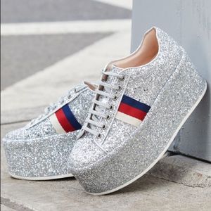 ❤️SOLD❤️ Gucci Peggy Sneakers